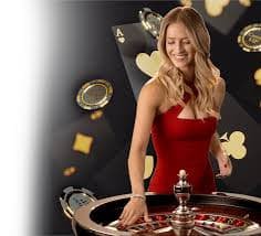 Pemain menikmati live casino interaktif di perangkat mobile dengan koneksi cepat